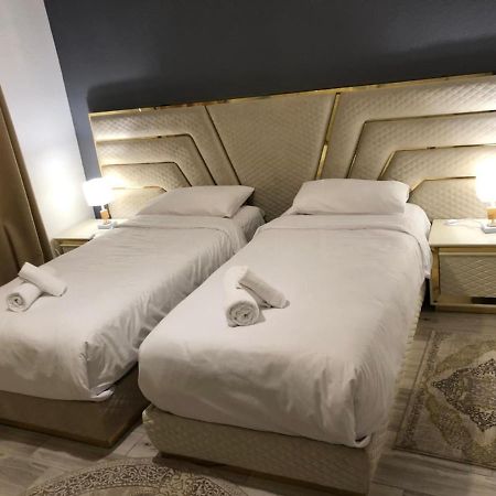 Home Center 科尔察 外观 照片