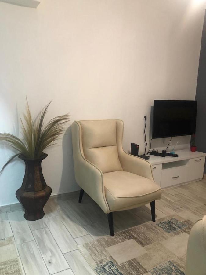 Home Center 科尔察 外观 照片