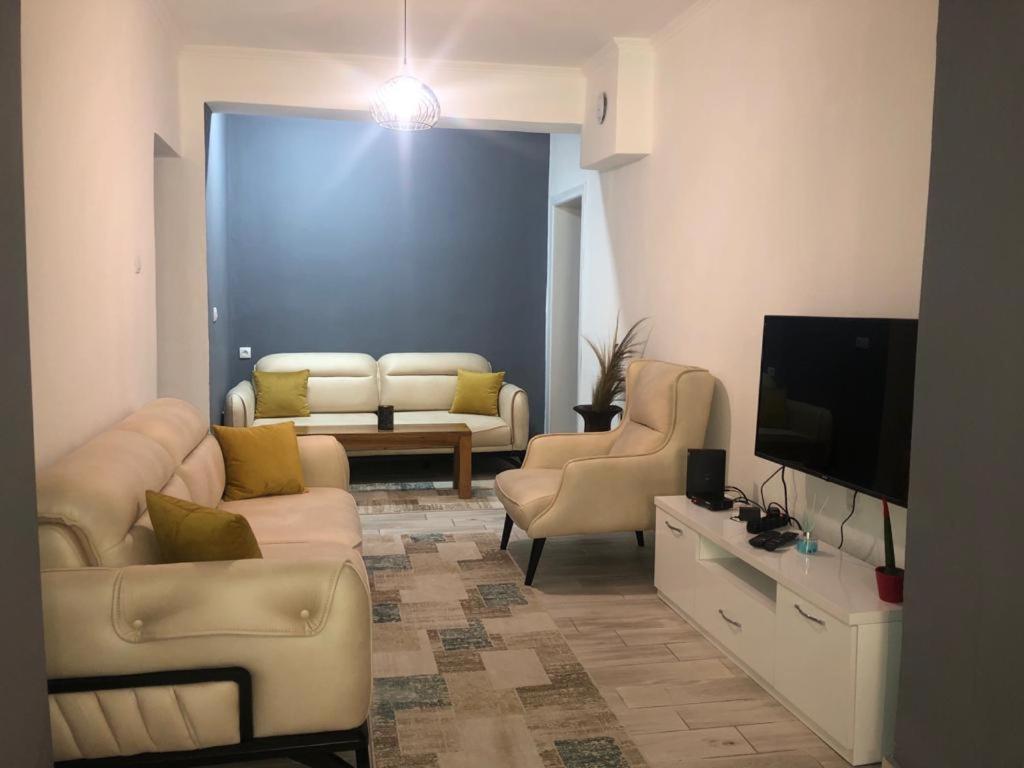 Home Center 科尔察 外观 照片